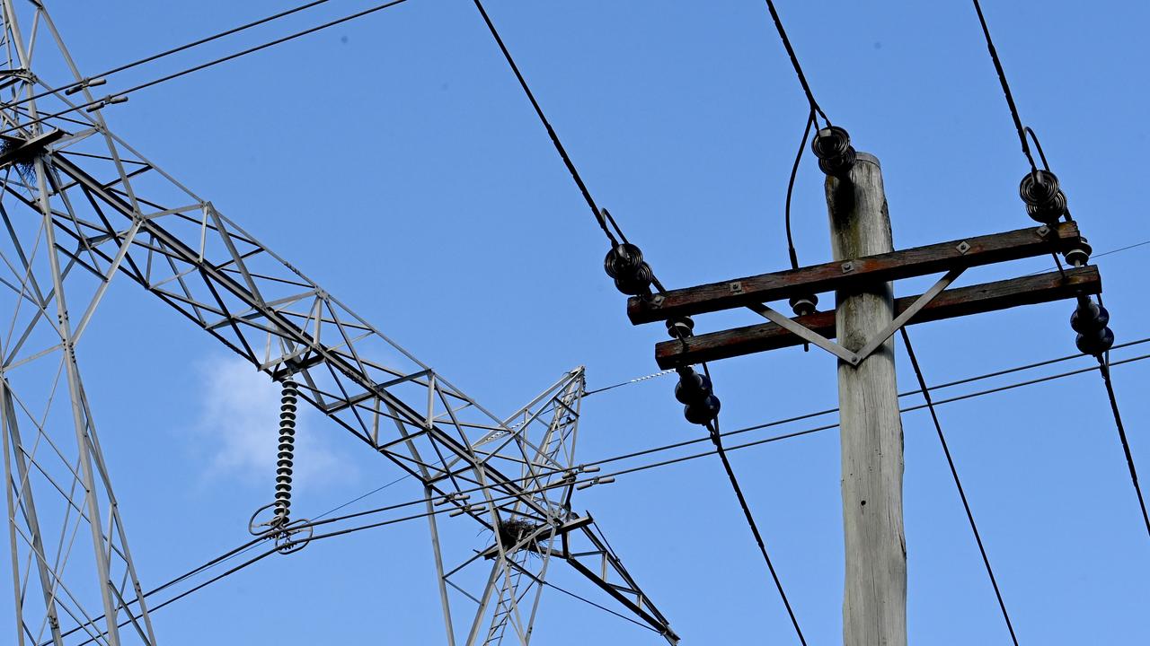 Ageing Qld Power Grid Needs Major Upgrades To Keep Lights On 