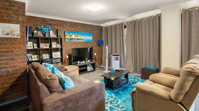 2/19 Sloman Street, Booval is for sale for $165,000.