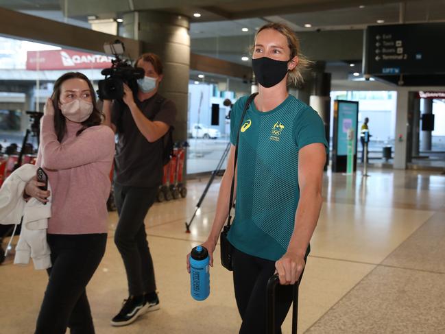 Emma McKeon arrived back in Sydney after completing quarantine at Howard Springs. Picture: David Swift / NCA NewsWire