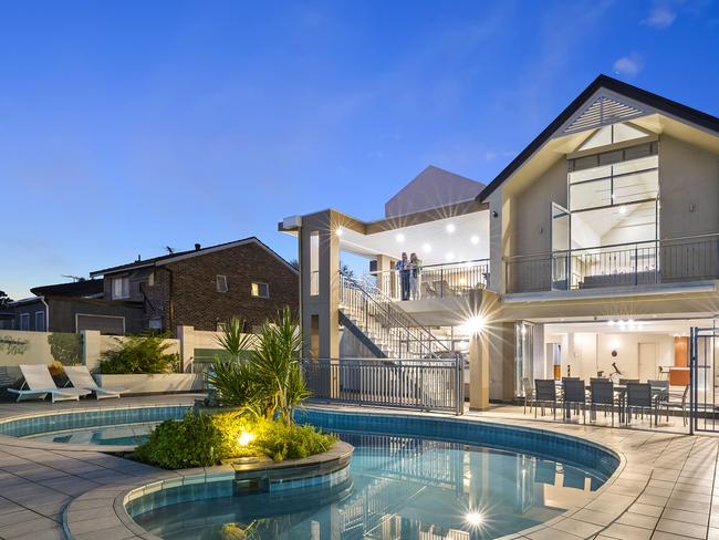 4 Olympic Court Carlingford NSW real estate