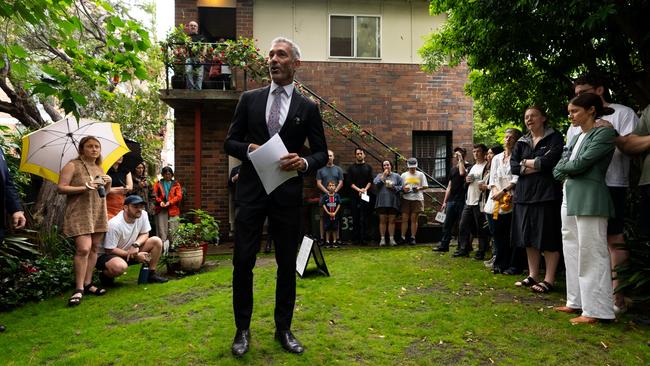 Auctioneer Brad Heffernan. Photo: Francis Sicat