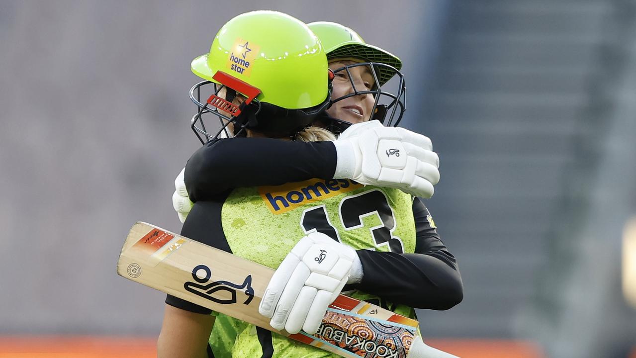 ‘Very special’: Star recruit guides Thunder to record win over Scorchers in crucial WBBL clash