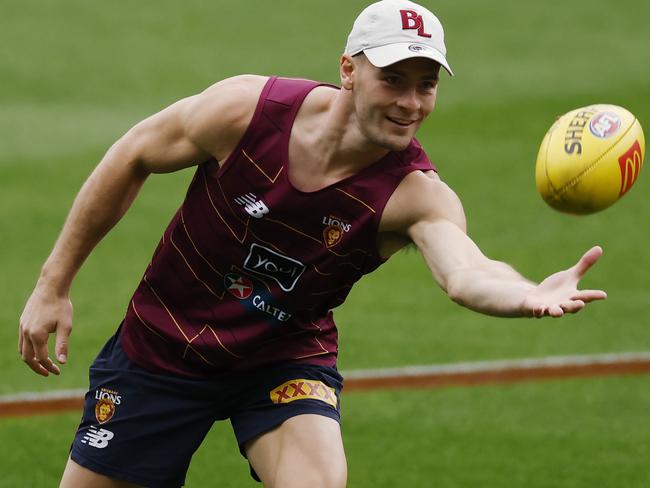 NCA. MELBOURNE, AUSTRALIA. September 20 , 2024. Brisbane lions light training session  at the MCG before tomorrows preliminary final against Geelong.   Josh Dunkley of the Lions at todays session on the MCG  .  Pic:Michael Klein