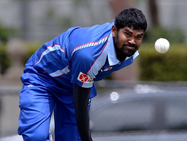 November 23, 2019 Ivanhoe Bowler Yoshan kumara in action.Picture: Stuart Milligan