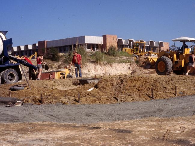 Landscaping work at the Warringah Aquatic Centre in 1979. Picture: Northern Beaches Library