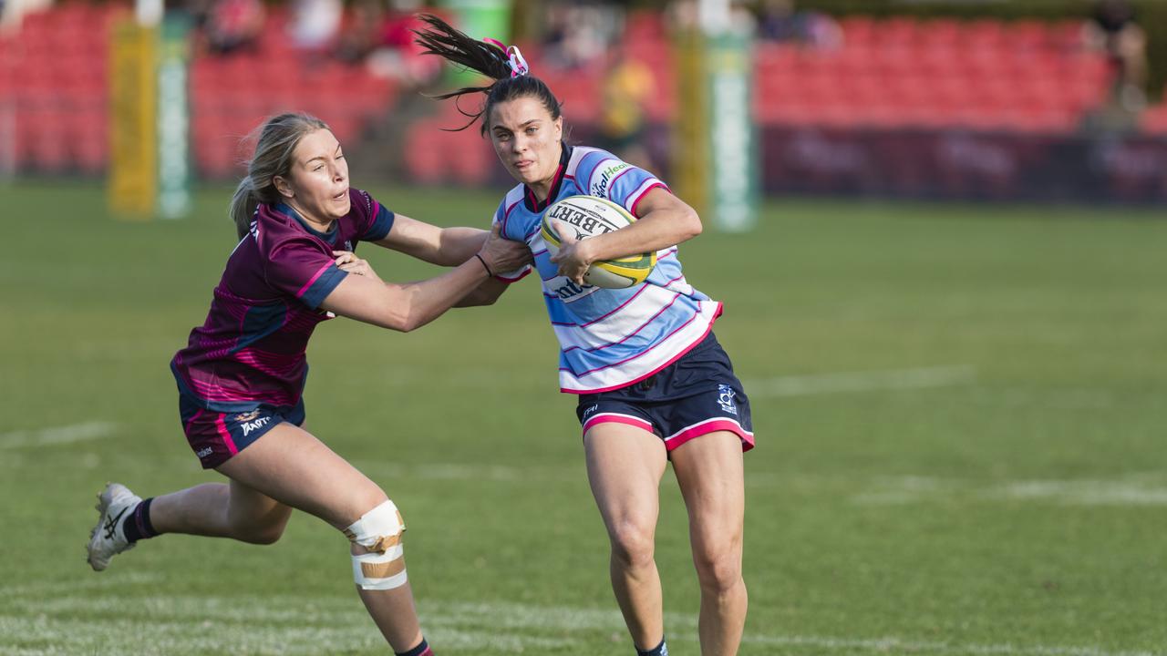 Taylor Logan (left) of Toowoomba Bears Womens 7s and Rhylee Wiedman of Roma Echnidas Womens 7s. Picture: Kevin Farmer