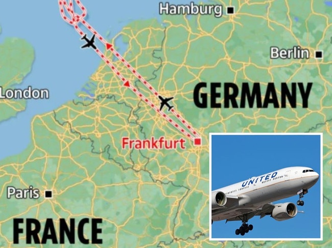 A boeing pilot was forced to make a return to the airport after a foul smell from a broken toilet filled the entire cabin.