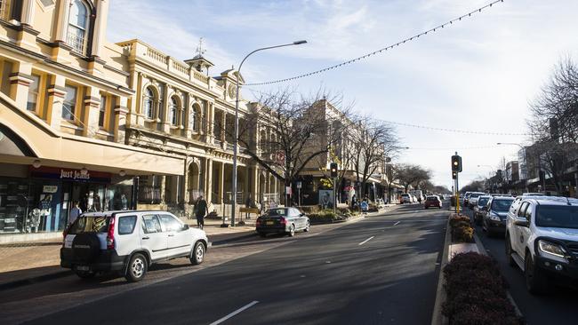 Summer Street in Orange, NSW. Picture: Dylan Robinson