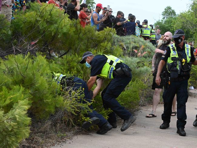 Protest against Covid Vaccine and Mandate turns ugly. Picture: Julianne Osborne