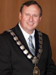 Port Pirie Mayor John Rohde’s official portrait.