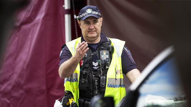 Police turned back 254 people at Gold Coast border checkpoints in the 24 hours to 4pm on Monday. Picture: Nigel Hallett.