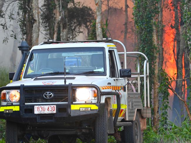 NT Fire and Rescue Palmerrston crew fighting the Bushfires at Coolalinga Pic Julianne Osborne