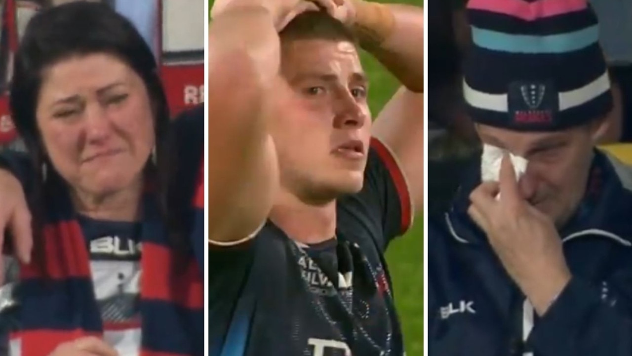 Emotional scenes as Aussie team disbanded