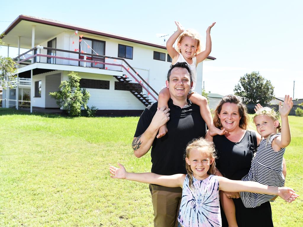 Andrew Allen and his young family beat a bunch of rival buyers to snap up 132 Westminster Ave, Golden Beach. Pictured with partner Avril Wilkes and children Neave, 3, Josie, 5 and Grace, 8. Picture: Patrick Woods