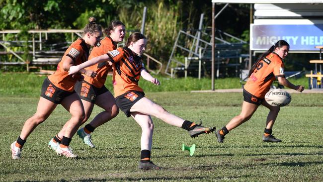 The Herbert River Crushers Women’s team drew 20-20 with Townsville Brothers in a hard-fought contest in Ingham on Saturday. Picture: Cameron Bates