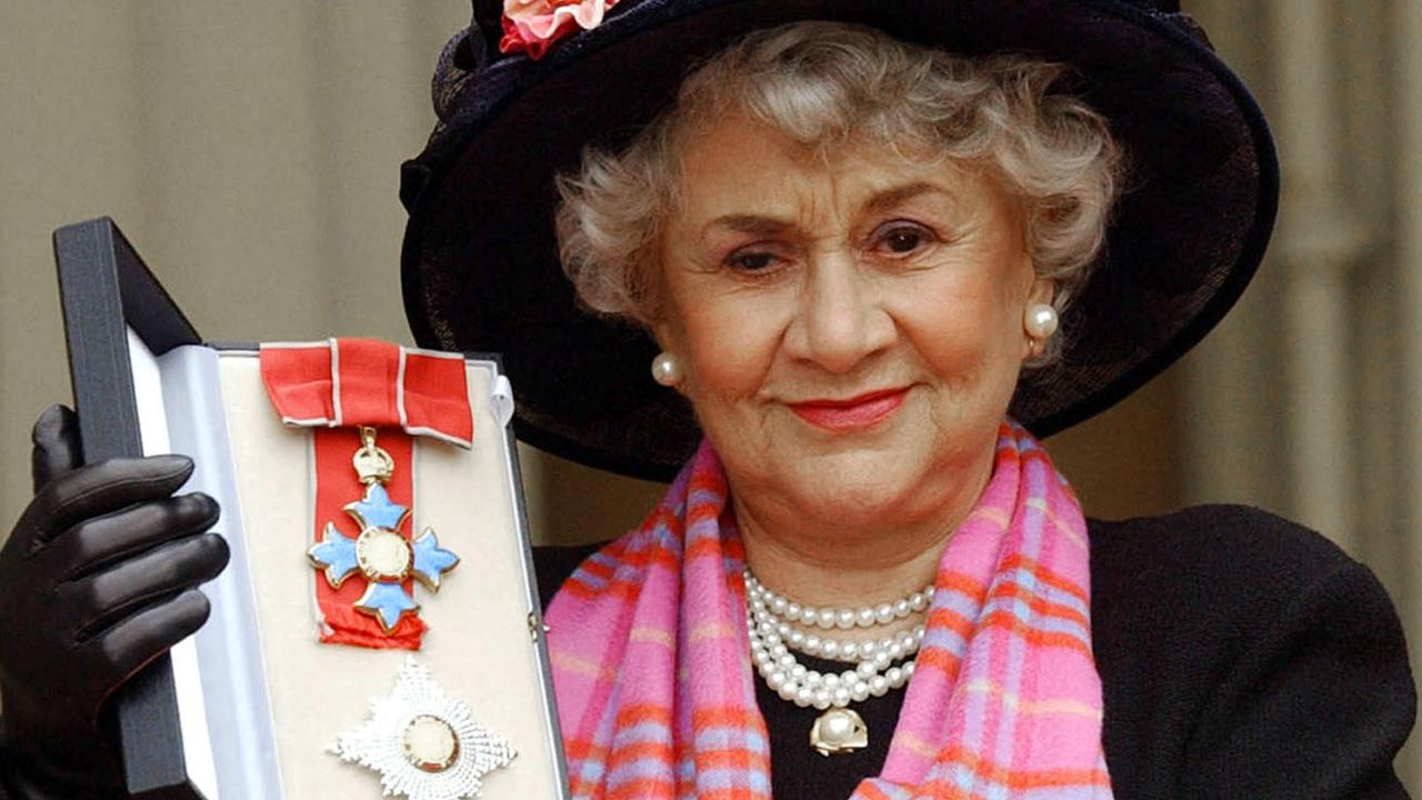 Award-winning acting legend Joan Plowright dead at 95 | Townsville Bulletin