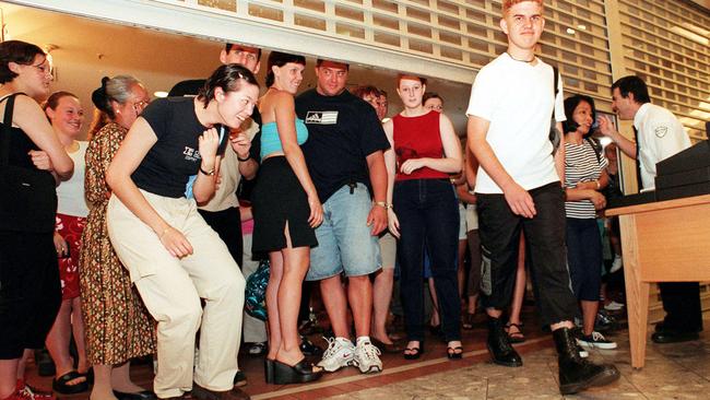 The first shoppers entering the Myer during Boxing Day sales in Bourke St in 2001.