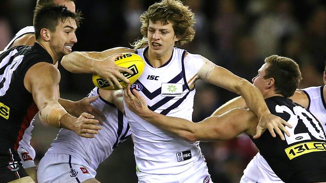 Round 18: St Kilda v Fremantle AFLR1814 Picture:Wayne Ludbey Nathan Fyfe in the centre