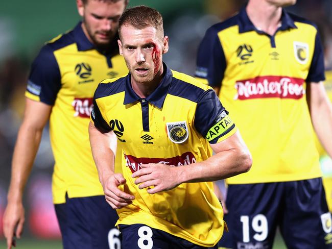 Oliver Bozanic literally bleeds for the Mariners. Picture: Getty Images