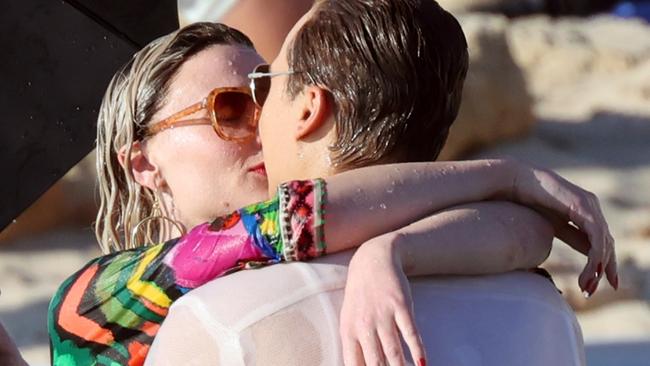 Sophie Turner kissing her co-star on-set of the upcoming series Joan. Picture: GTres / Click News And Media / SplashNews.com