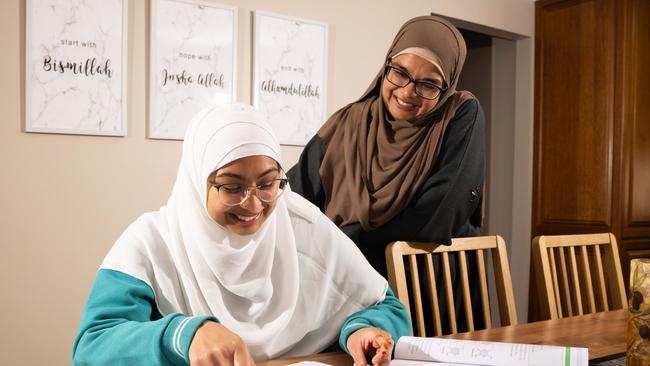 Year 12 at IQRA College, Nusaiba with mum Zaytoon Ebrahim. Picture: The Advertiser/ Morgan Sette