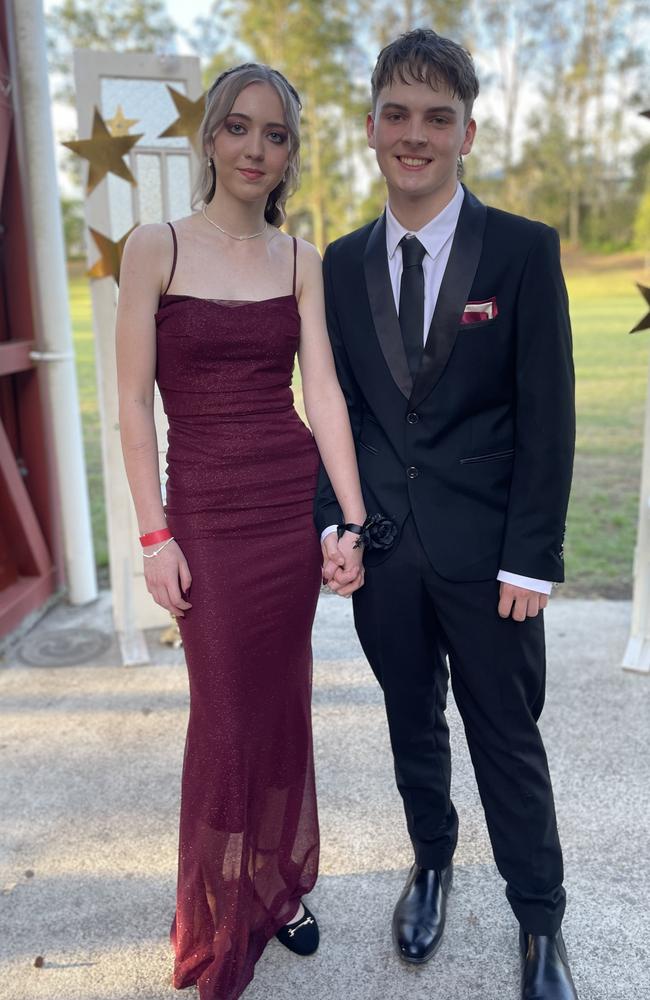 Ethan Lee and Georgia Jarling-Seed arrive at the 2024 Gympie State High School graduation formal.