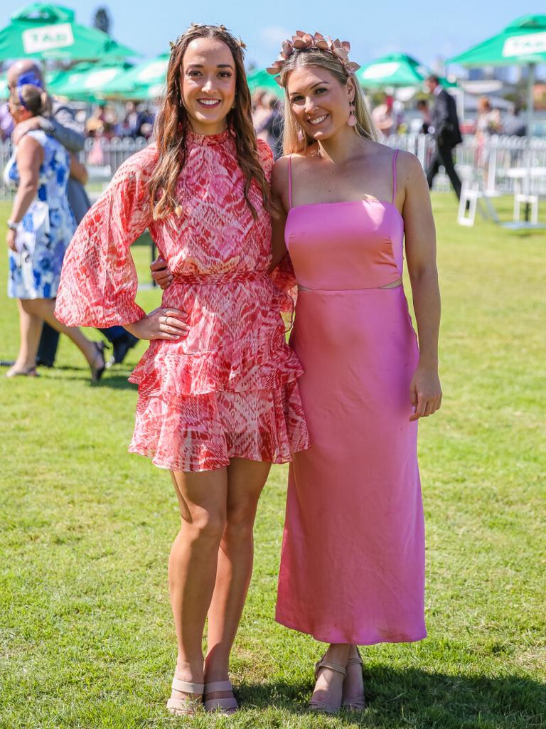 Pink Ribbon Cup Raceday at the Gold Coast | Photos | Herald Sun