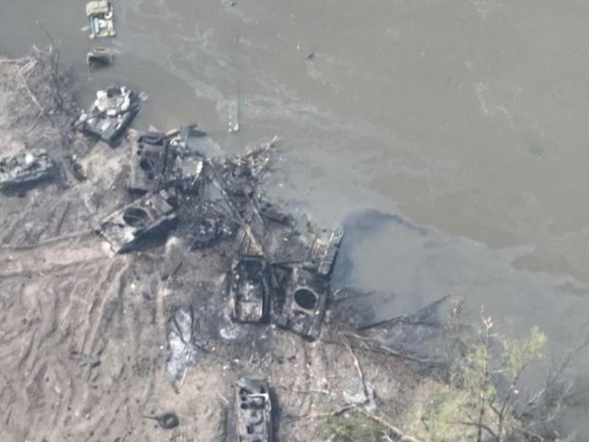 Tanks bathed in the Siverskyi Donets River. Picture: Defence of Ukraine/Twitter