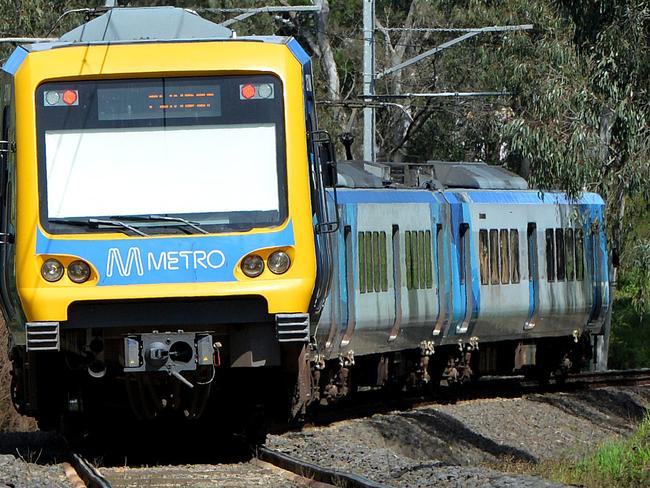 MUD Holes on the Hurstbridge train line between Eltham and Hurstbridge are the worst on the Metro network and could endanger train passengersÕ lives if they are not fixed, according to train drivers. Locomotive branch division president of the Rail Tram and Bus union Terry Sheedy said the stretch had only had a little work done on maintenance and the trackÕs foundations were becoming unstable.