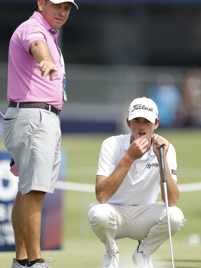 Elvis Smylie on the practice putting green on Tuesday ahead of the Australian Open at Kingston Heath. Photo: Getty