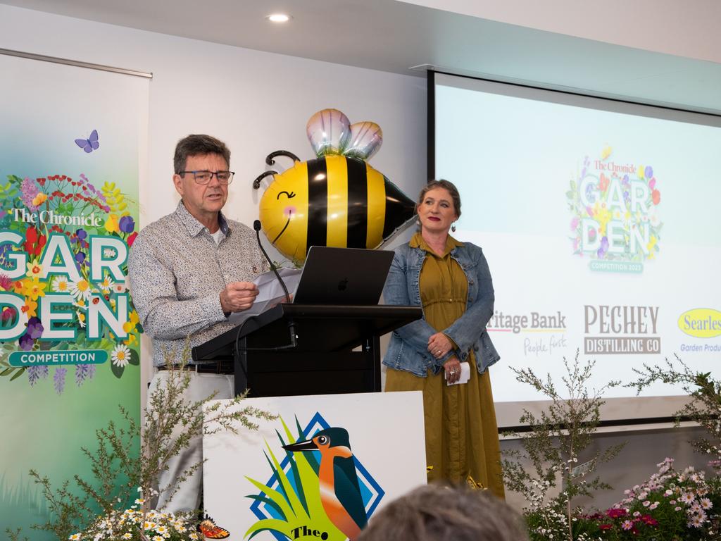 Chronicle Garden Competition co-ordinator, Mike Wells and judge Claire Bickle. Chronicle Garden Competition, awards presentation at Oaks Toowoomba Hotel.Thursday September 14, 2023