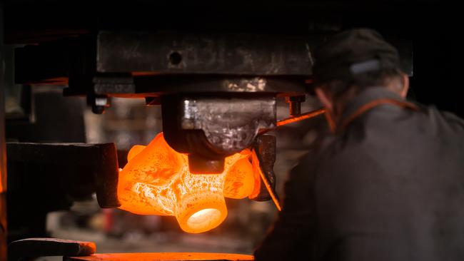 Credit crackdown rattles steelmaking nickel demand.