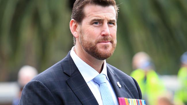 25/04/17 VC Recipient Ben Roberts-Smith during the 2017 Anzac day march through Melbourne CBD. Aaron Francis/The Australian