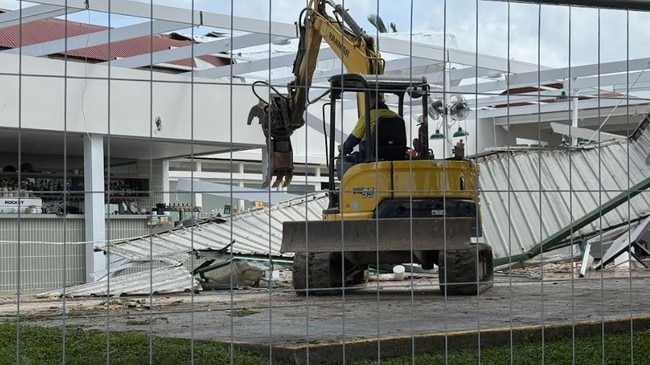 Storm clean-up at the Officer's Mess on the river at New Farm. Picture: Vishaak Gangasandra