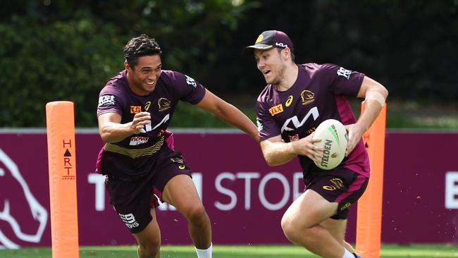 Billy Walters (R) is in a fight for the No.6 jersey. Picture: Zak Simmonds