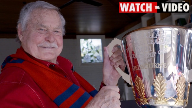 Barassi with the 2021 premiership cup