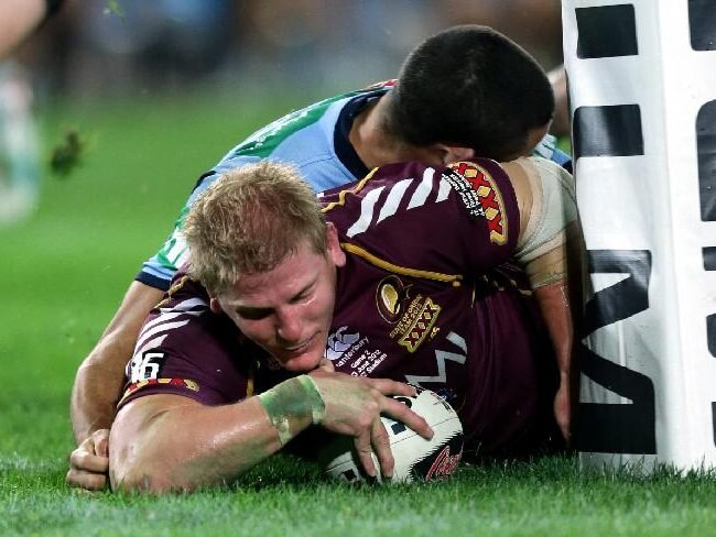 State of Origin II: Queensland prop Ben Hannant scores just before halftime. Picture: Sam Ruttyn