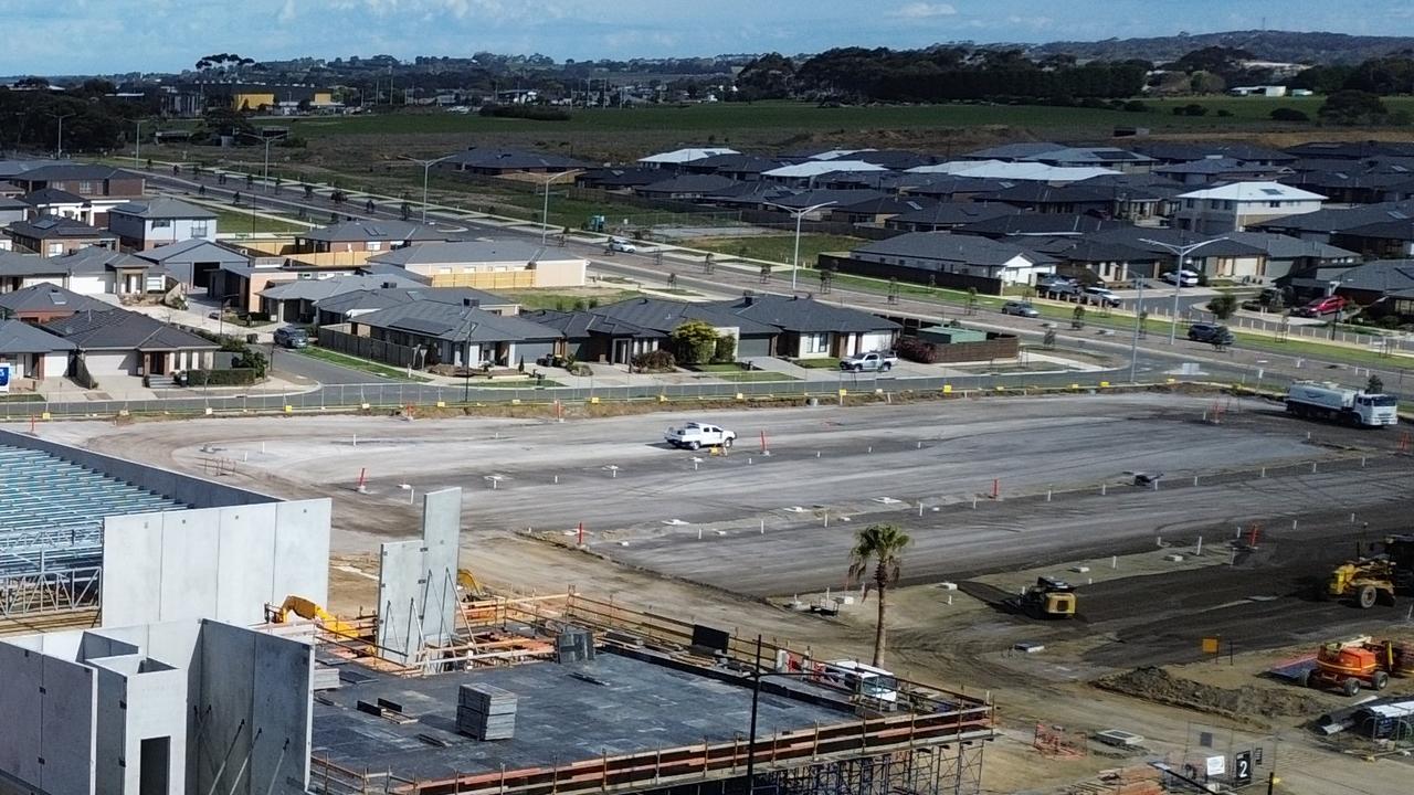 Works have begun on the new school near Horseshoe Bend Rd, as well as at the neighbouring supermarket.