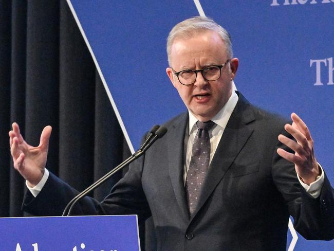 ADELAIDE, AUSTRALIA - NewsWire Photos FEBRUARY 21, 2025: The Prime Minister, Anthony Albanese delivers a speech at the Building a Bigger, Better SA Forum. Picture: NewsWire / Brenton Edwards