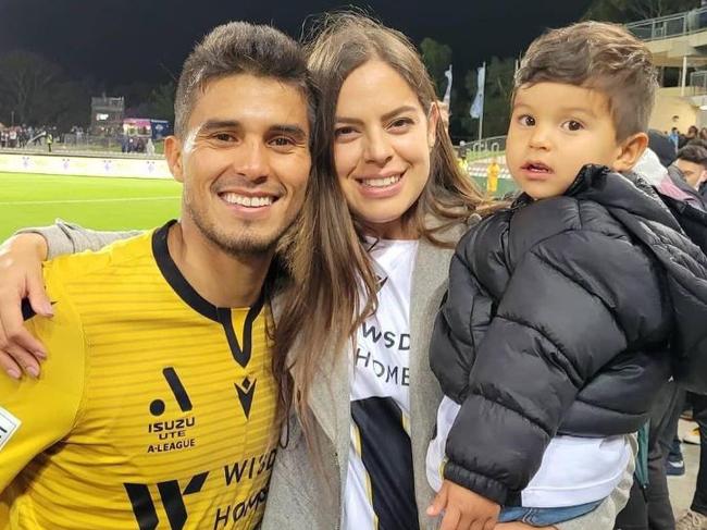 WARNING. WEEKEND TELEGRAPHS SPECIAL.  MUST TALK WITH PIC ED JEFF DARMANIN BEFORE PUBLISHING.     A league player Ulises Dávila  as seen on social media