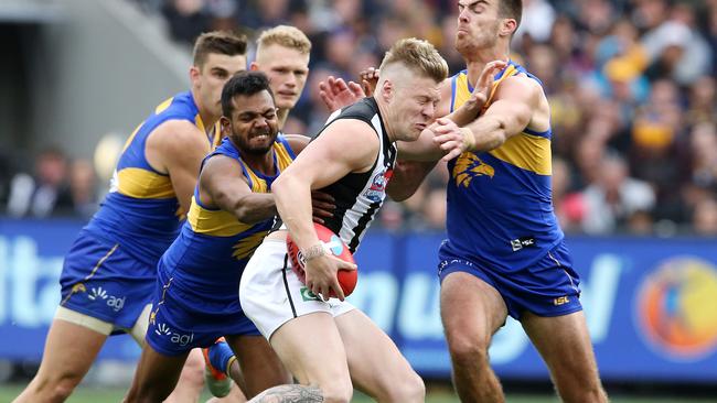 Jordan De Goey gave the Magpies a spark in the midfield. Picture: Michael Klein