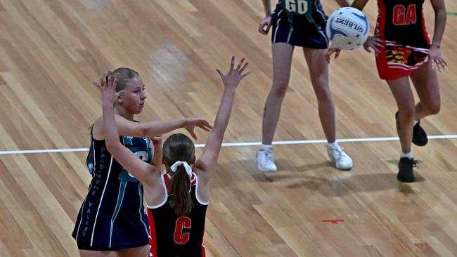 U17 Glenelg v Dandenong Valley. Picture: Andy Brownbill