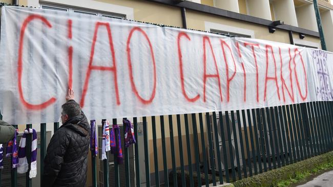 A giant banner reading "Ciao Captain" is hanged on the fence of Fiorentina's stadium