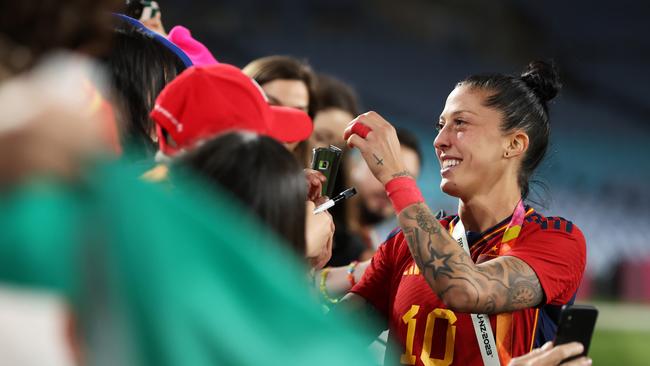 Hermoso with fans after the final. Photo by Robert Cianflone/Getty Images