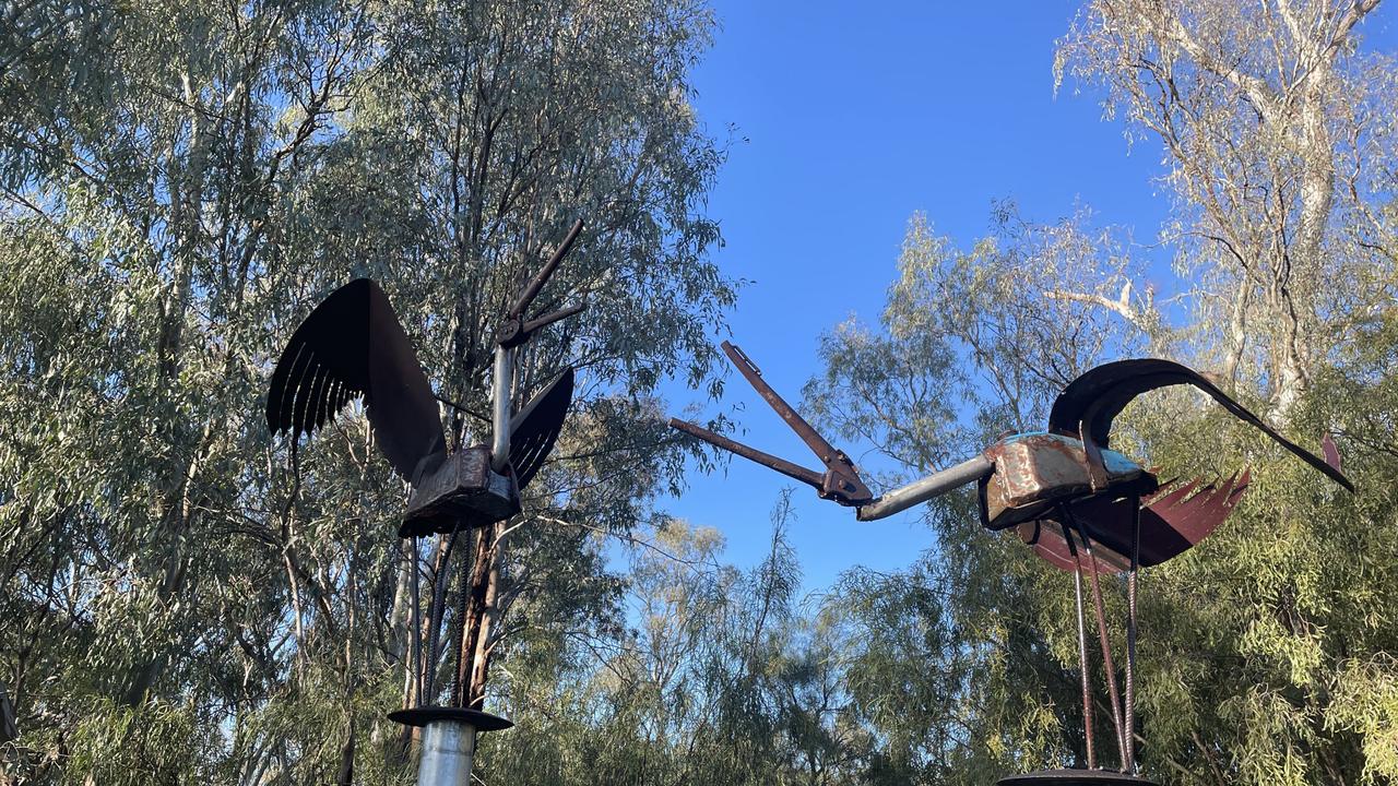 Thallon won the ‘best grey nomad trail’ award for the Mungindi sculpture trail in 2022.