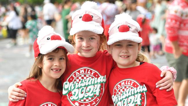 Hannah Beagley, 6, Chelsea Beagley, 9 and Hannah Cattanach, 10, at the National Pharmacies Christmas Pageant. Picture: Keryn Stevens