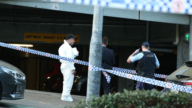 Police at the scene at Kings Cross Rd, Rushcutters Bay where a man was found critical injured. He later died. Picture: Richard Dobson