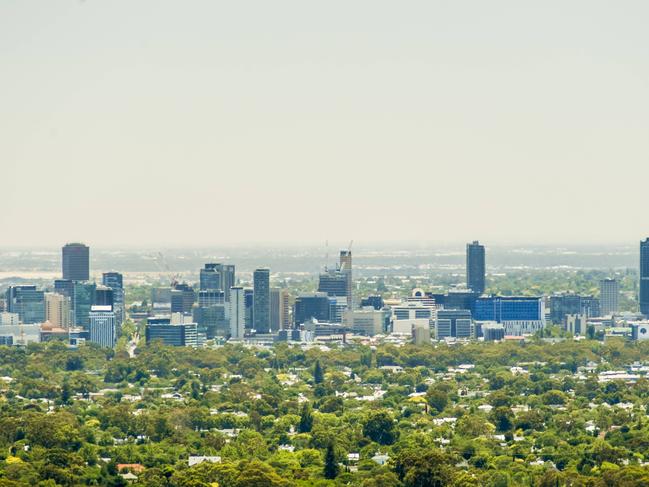 Adelaide city CBD southern view from Windy point lookout.Wednesday January 19 2022 Picture:  Roy VanDerVegt