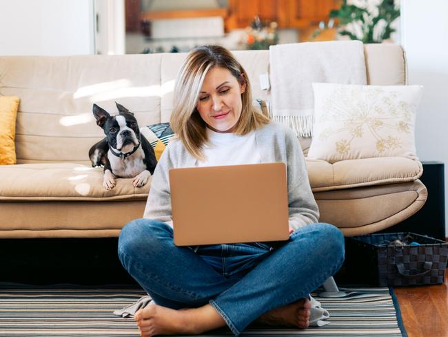 woman studying at home.