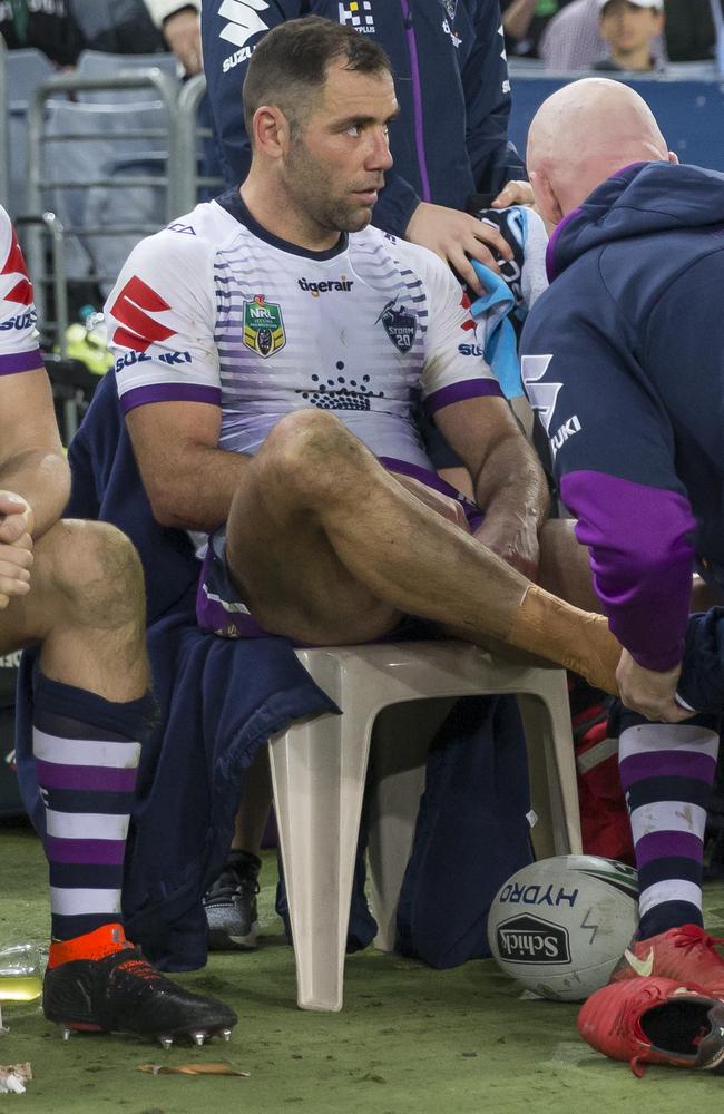 Smith suffered the injury against the Rabbitohs last week. (AAP Image/Craig Golding)